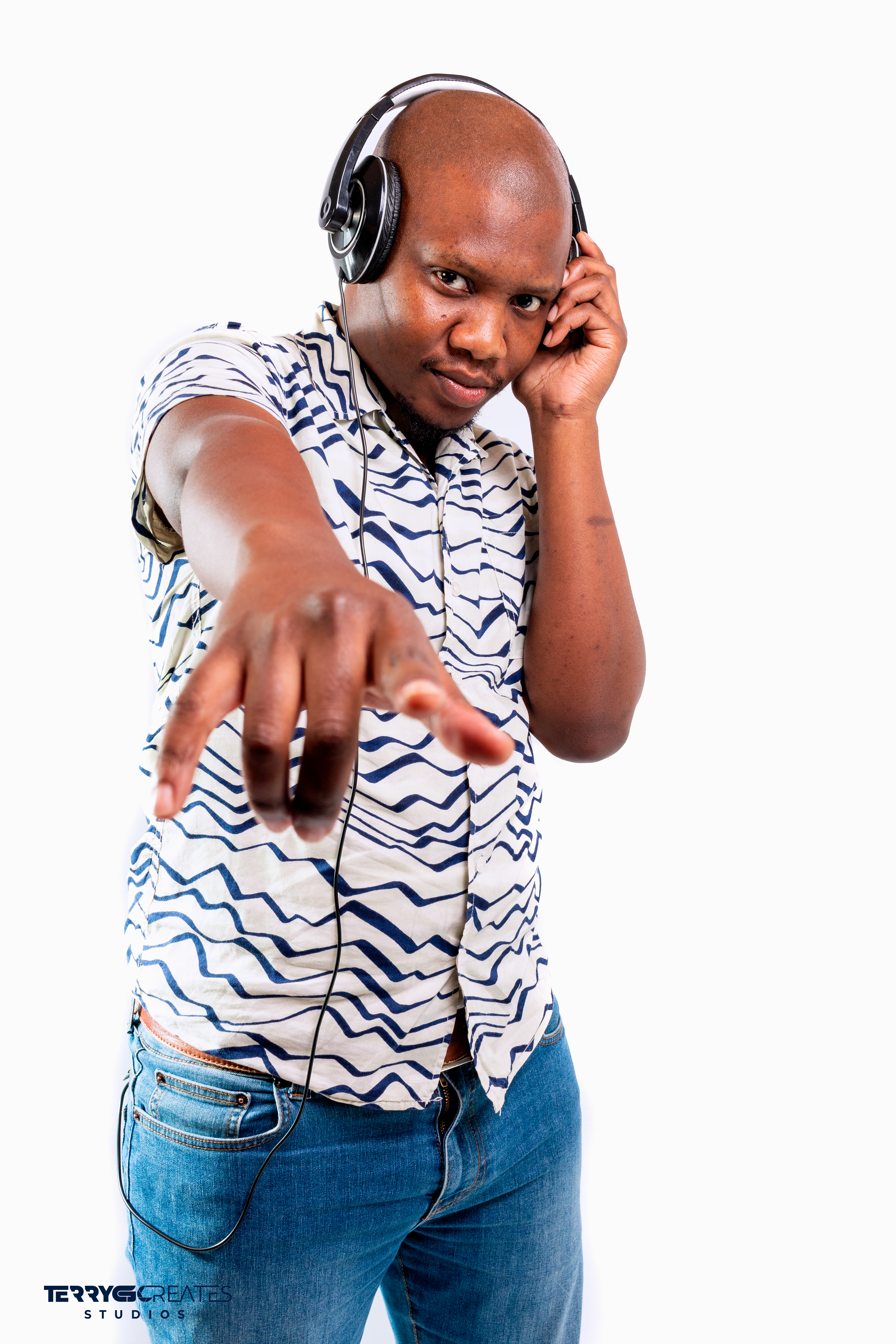 Lix vernacular rap and African hip hop artist
